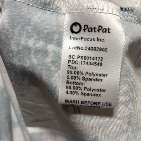 PatPat Red and Green Pajama Sets with Vintage Holiday Charm - Picture 5 of 5